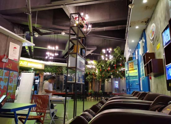 奥克斯按摩椅多少钱一只（奥克斯按摩椅实体店地址）